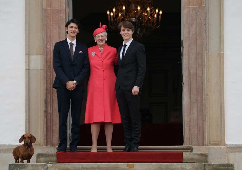 Margarita de Dinamarca con Nicolás y Félix de Dinamarca