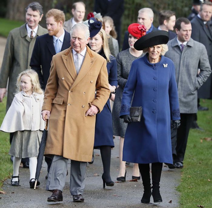 La Familia Real británica a su llegada al servicio religioso de Navidad en Sandringham
