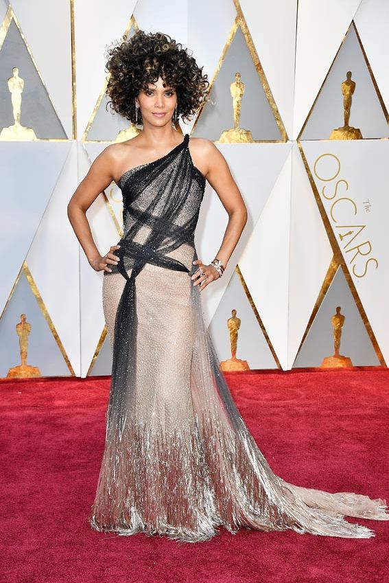 oscars_halle_berry_1a