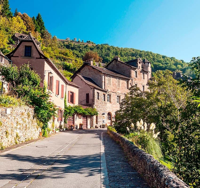 conques shutterstock1280427211