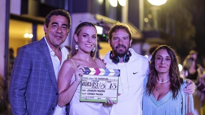 Edurne en el rodaje de 'El Casoplón' con Pablo Chiapella, Joaquín Mazón y Raquel Guerrero