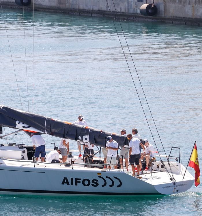 Felipe VI con sus compañeros de equipo 