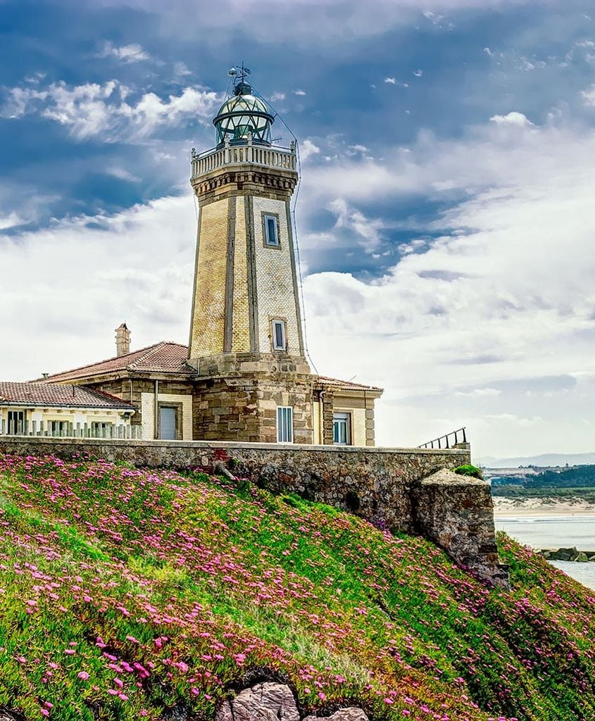 Faro de San Juan de Nieva