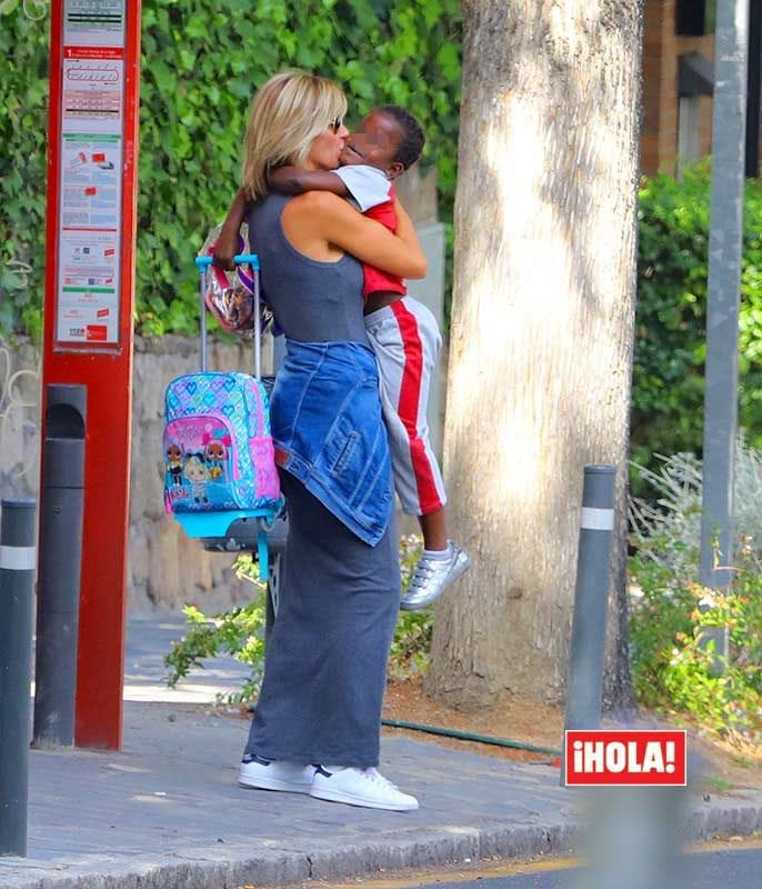 EXCLUSIVA: Susanna Griso, puro amor con su hija Dorcette en sus primeros días de colegio