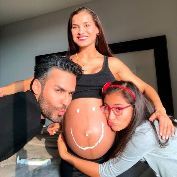 Fabián Ríos y su esposa embarazada
