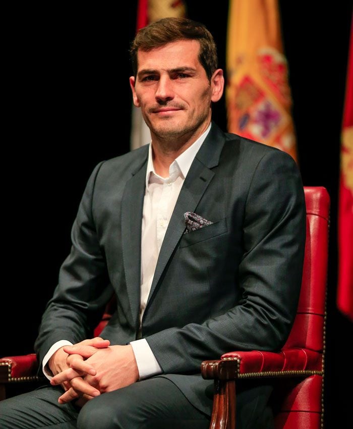 Iker Casillas duda de la misión del Apolo 11