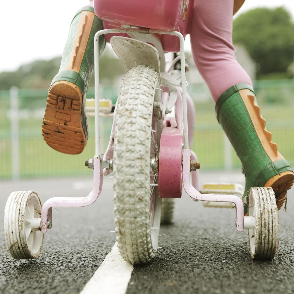 Niña en bici