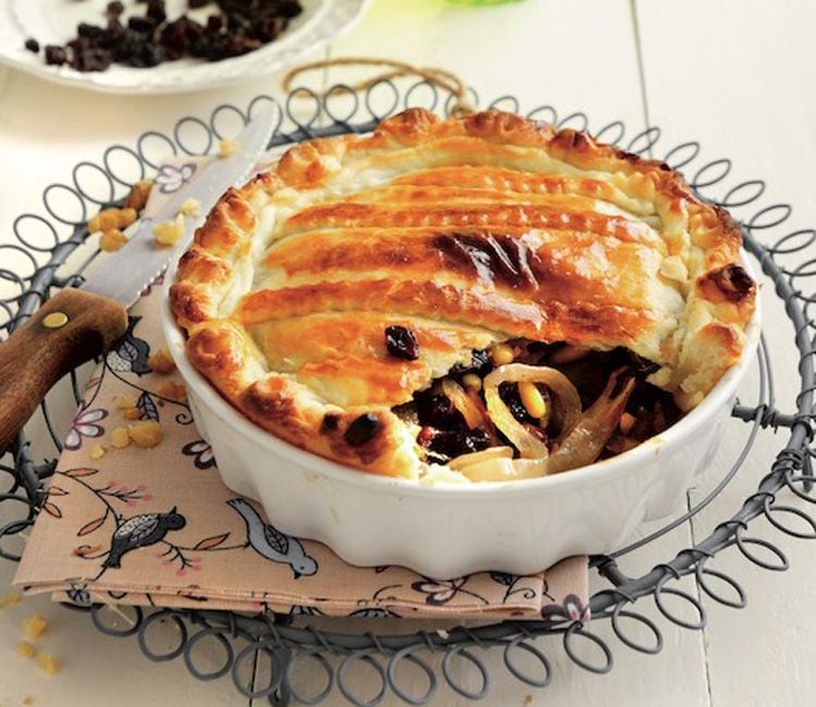 Empanada de cebolla y frutos secos