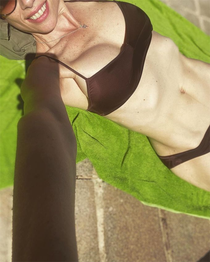 El posado en bikini de Marta Flinch tras ser mamá