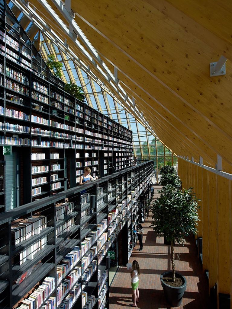 book mountain library holanda