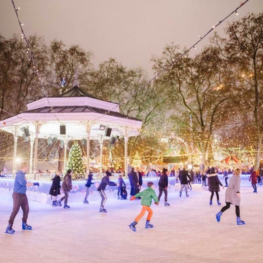 Este año regresan las pistas de patinaje sobre hielo a Londres, como esta de Winter Wonderland.