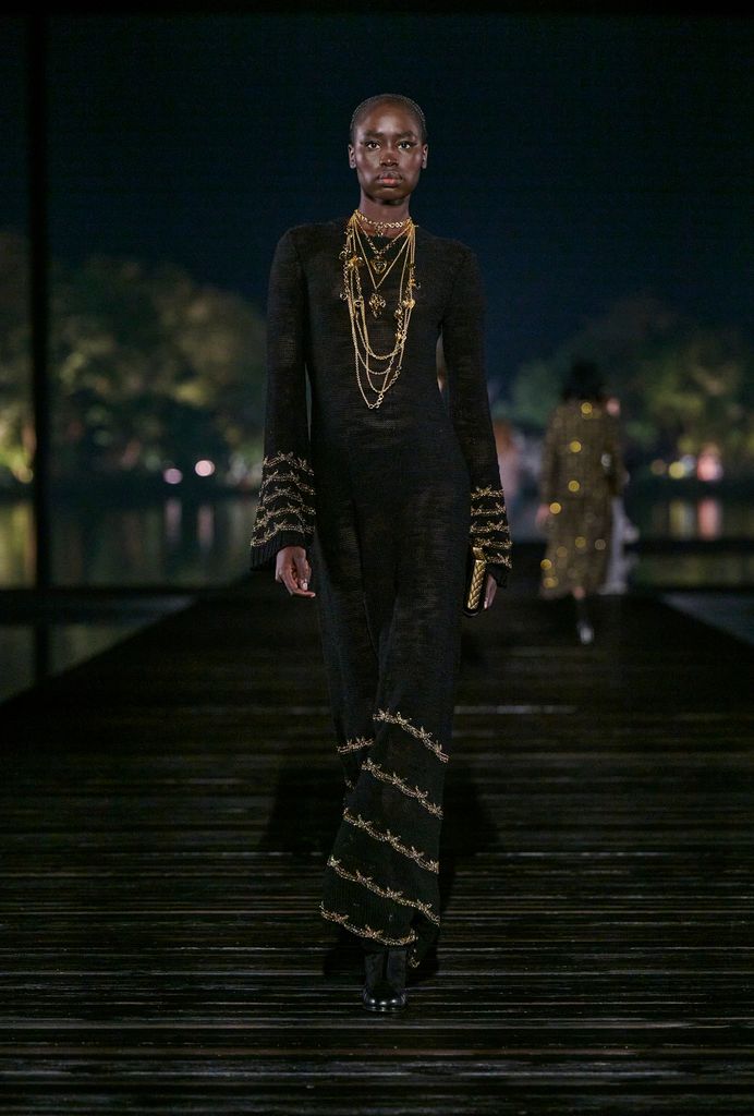 Desfile de CHANEL 2024/25 Métiers d’art en Hangzhou, China