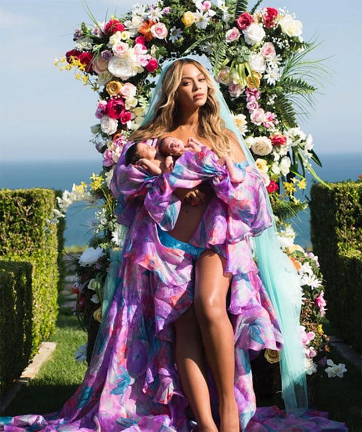 beyonce presenta a sus hijos en instagram vestida de palomo spain