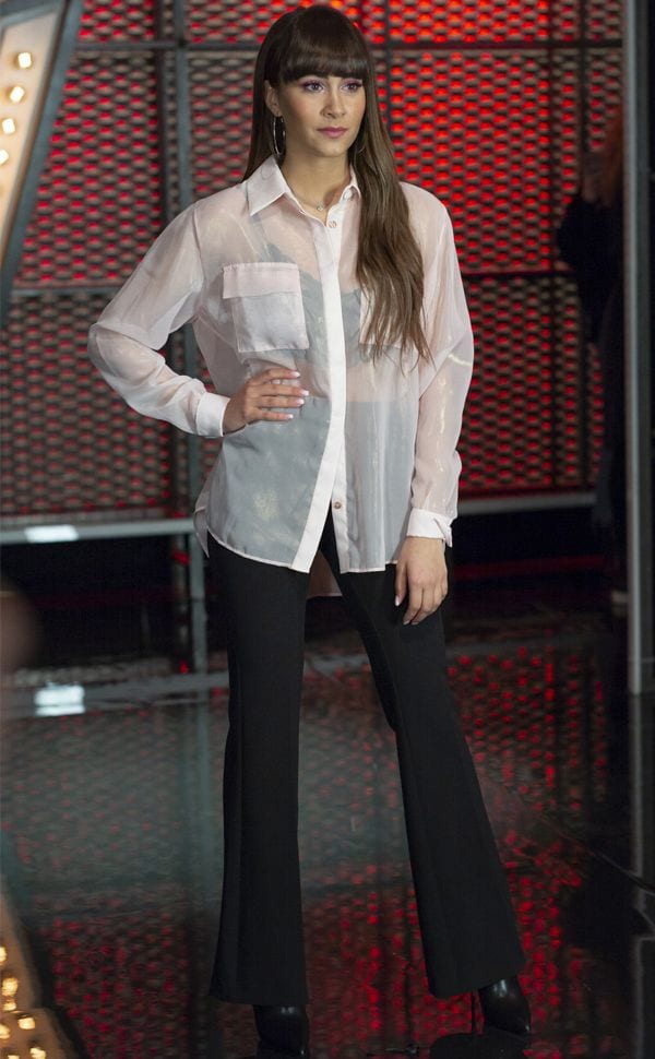 aitana2 camisa blanca semitransparente look fiesta