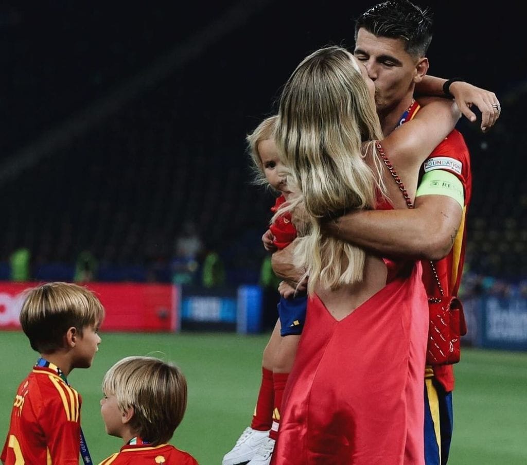 Álvaro Morata y Alice Campello celebran con sus hijos el triunfo de la Selección española en la Eurocopa 2024