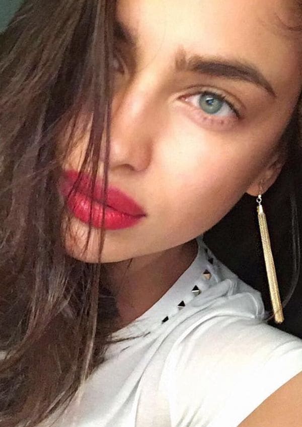 irina shayk labios tintados