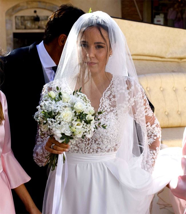 Carolina Monje lucía un precioso vestido