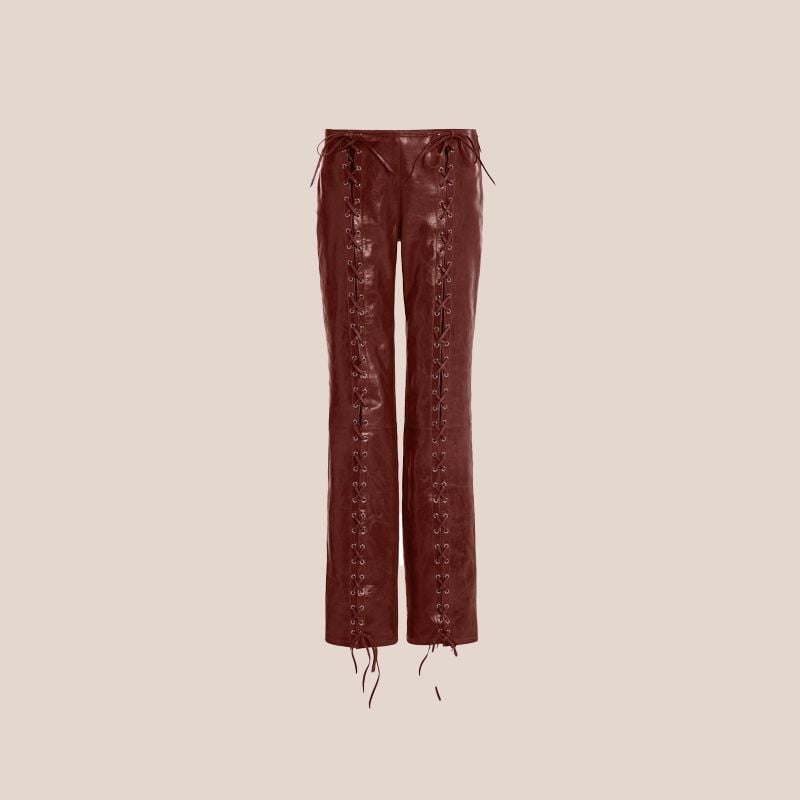 pantalon rojo de piel con cordones