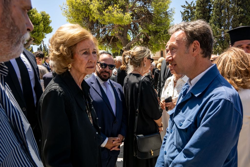 La reina Sofía en el funeral de su tío abuelo Miguel de Grecia el 1 de agosto de 2024 en Atenas