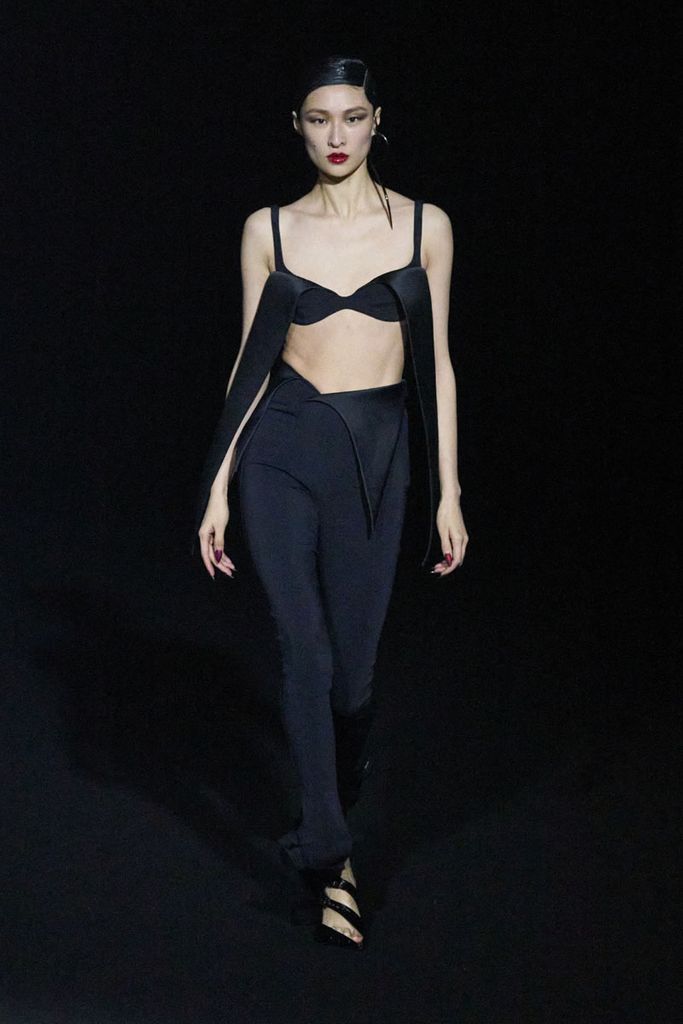 mugler002a