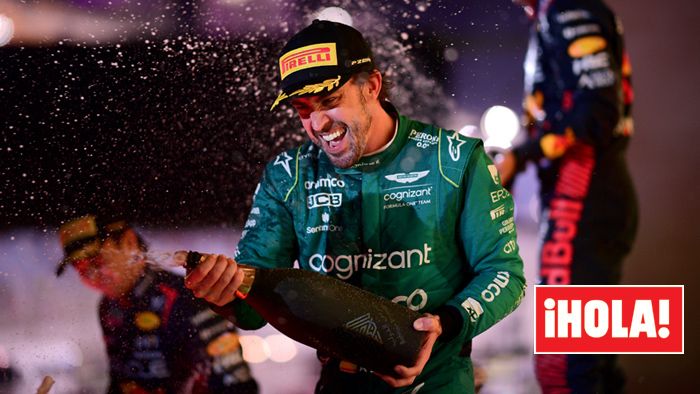Fernando Alonso celebra su tercer puesto en el GP de Baréin