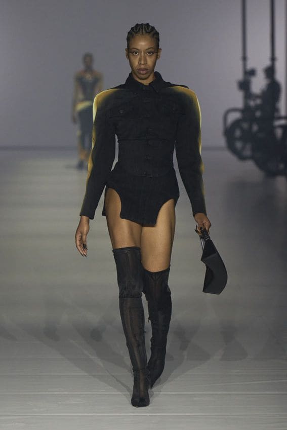 mugler018a