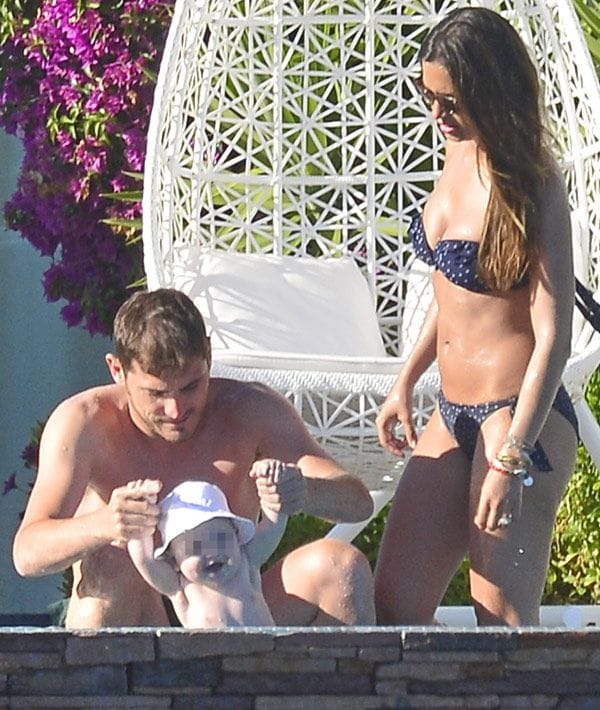 Imagen de las vacaciones del año pasado de la pareja con su pequeño Martín en el Algarve
