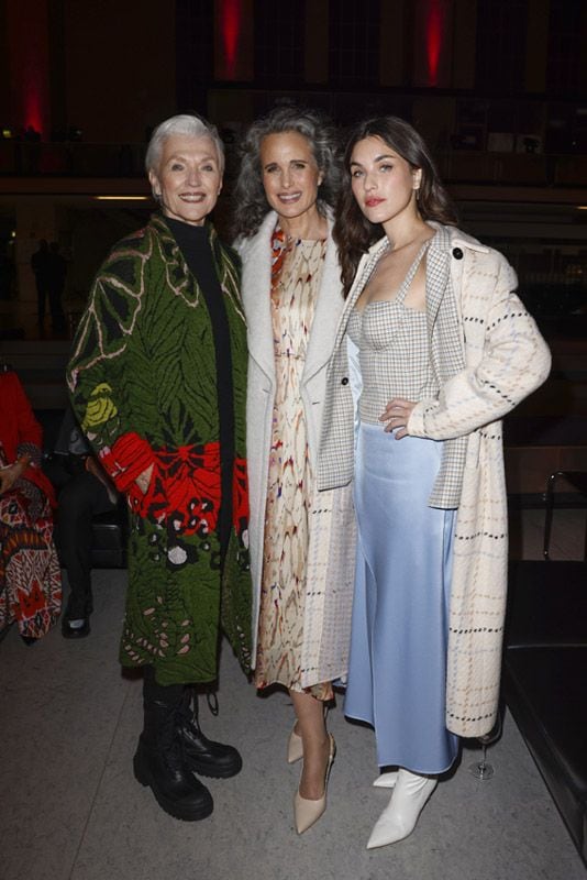 Maye Musk junto a Andie MacDowell y su hija, Rainey Qualley