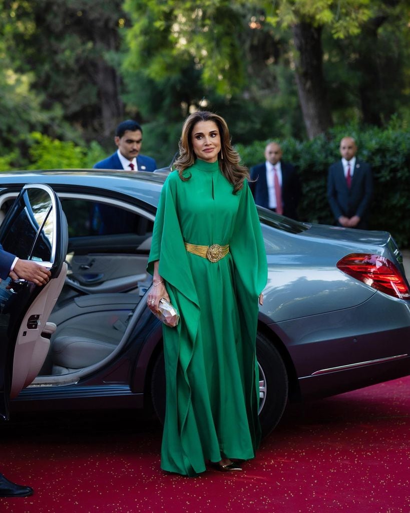 Rania de Jordania y otras royals que inspiran a madrinas de boda