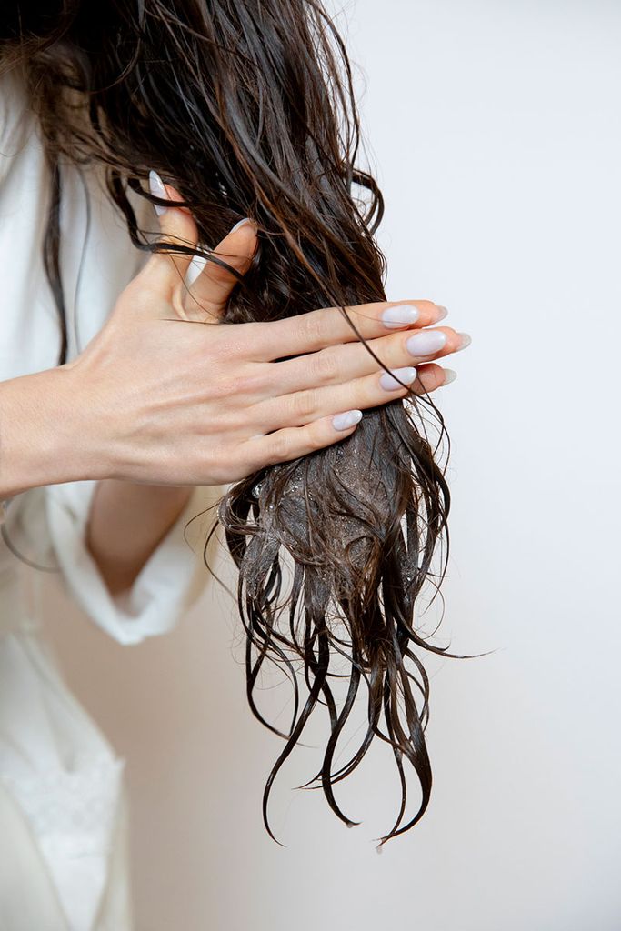Consejos para usar el aceite de ricino en el pelo