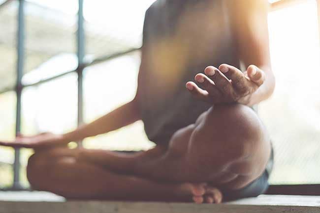 ¿Debemos pagar para meditar? 