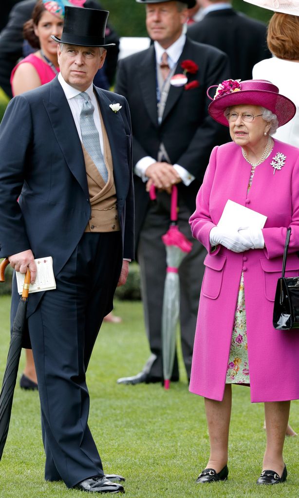 Príncipe Andrés y la reina Isabel