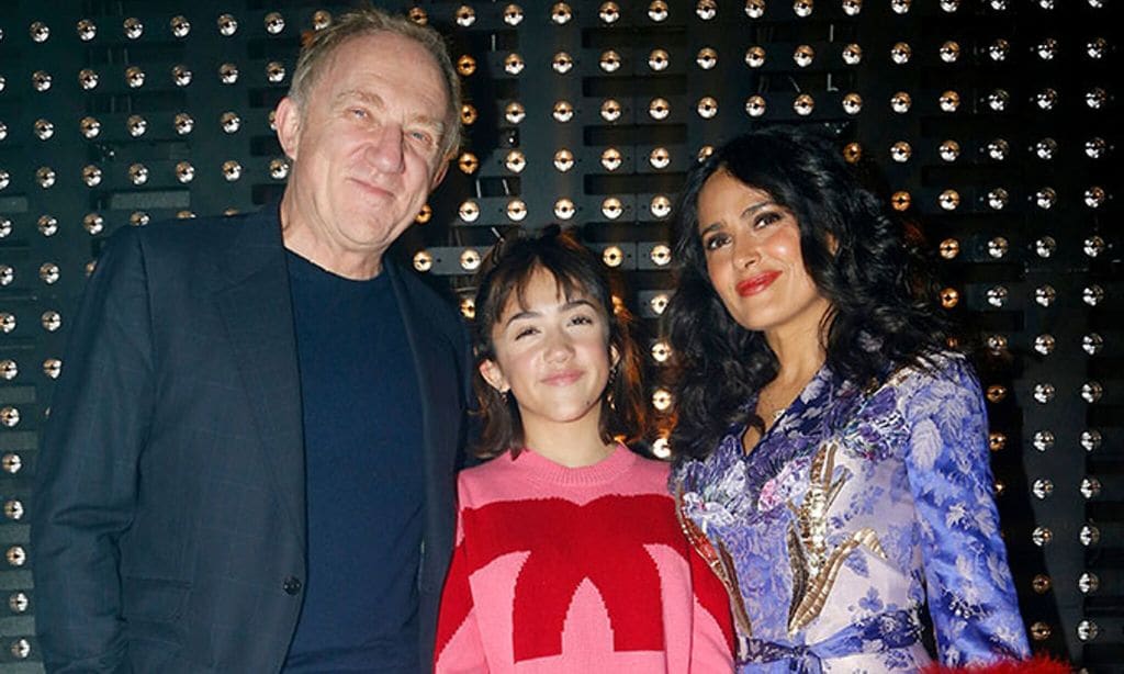 valentina paloma gucci desfile salma hayek francois henri pinault