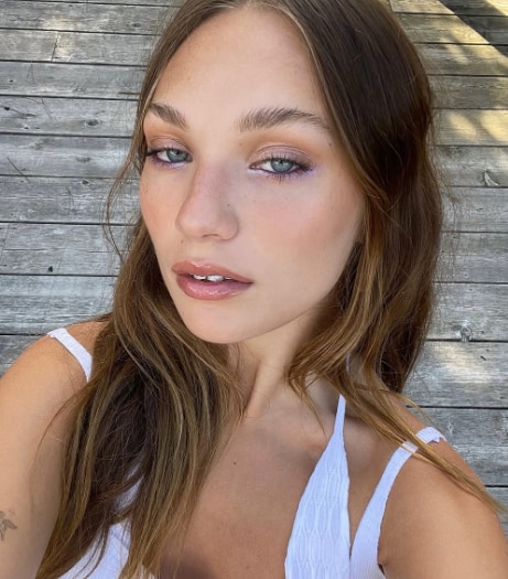 Maddie Ziegler apuesta por e tono "chestnut teddy bronde"