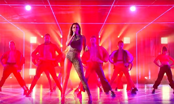 Eleni Foureira y su 'Fuego' revolucionan el plató de 'FAMA a bailar'