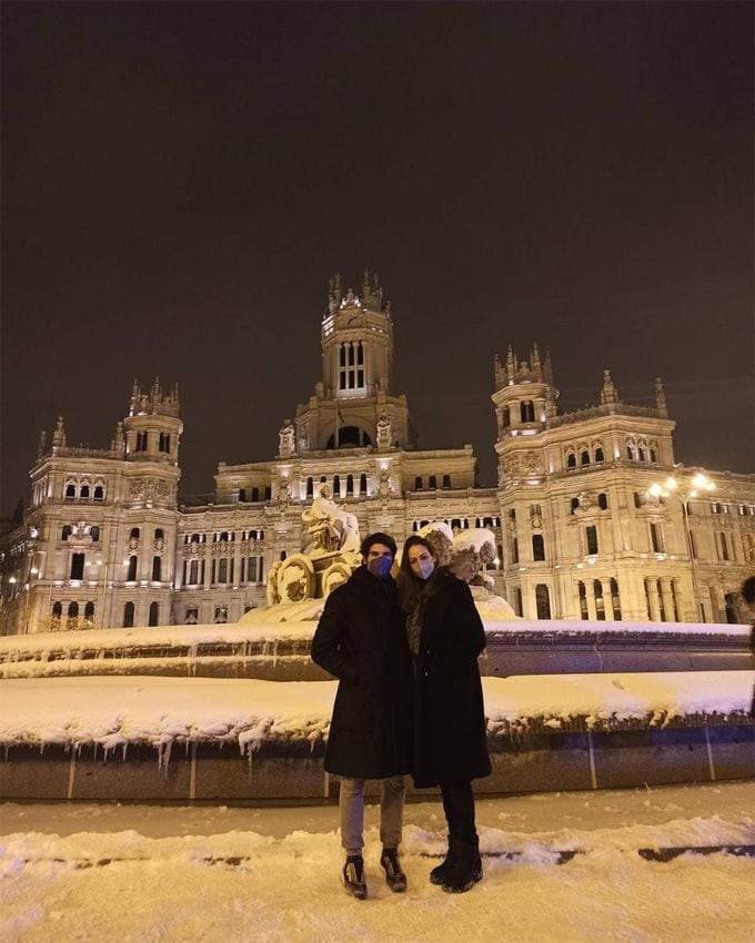 Eva González y Cayetano Rivera, de paseo por Madrid