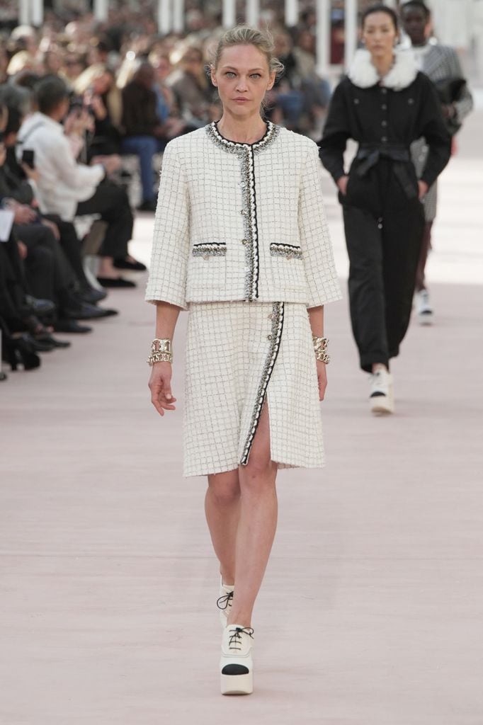 Paris Fashion Week: Chanel Primavera/Verano 2025