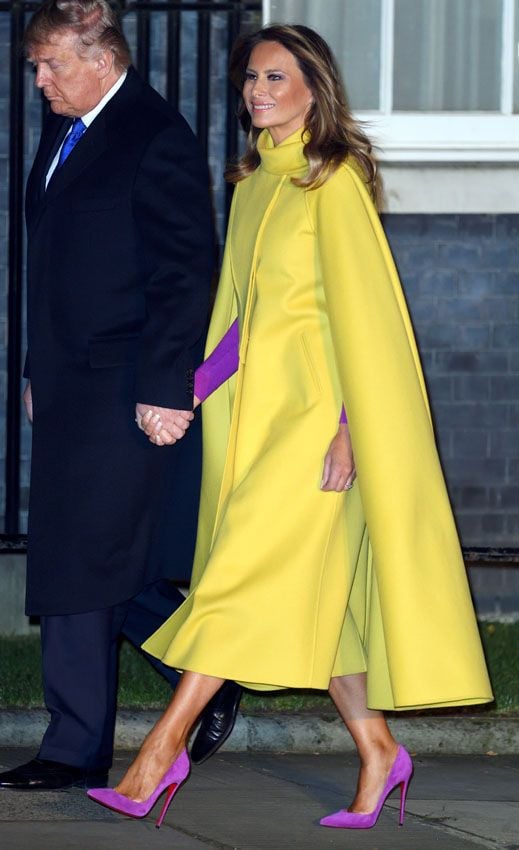 melania trump edad vestido amarillo morado