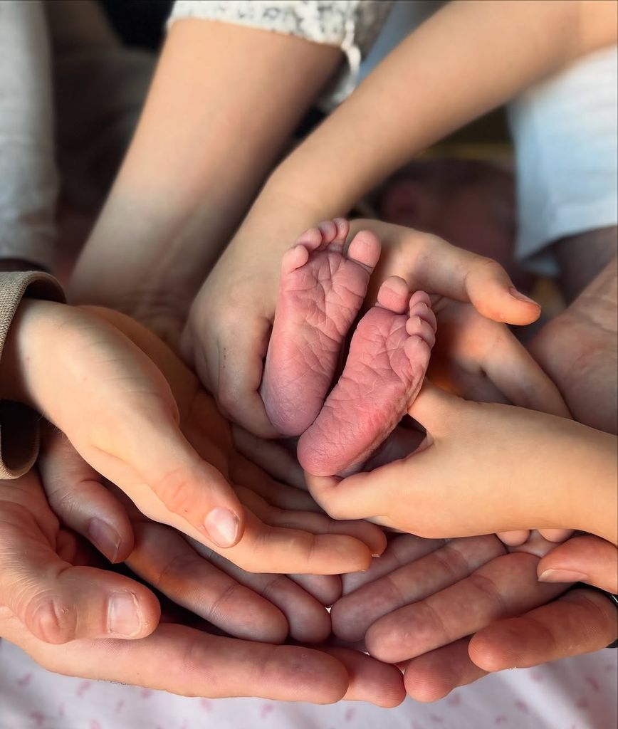 Helen Lindes y Rudy Fernández dan la bienvenida a su tercer hijo