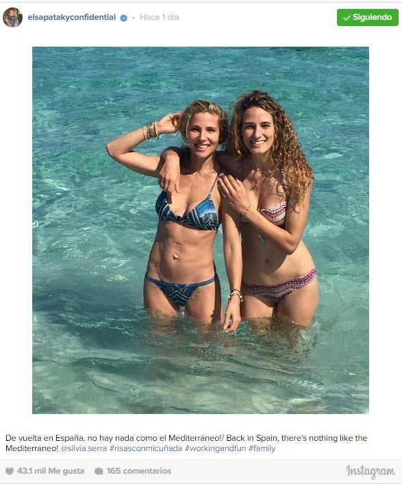 Elsa Pataky, junto a su cuñada, Silvia, luce cuerpazo en aguas de Formentera, tal y como ella misma ha publicado en su cuenta de Instagram
