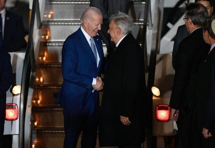 AMLO y Joe Biden en el AIFA