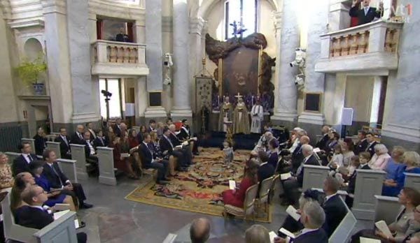 Leonore de Suecia, fue bautizada el año pasado en el mismo lugar, la capilla del Palacio de Drottningholm
