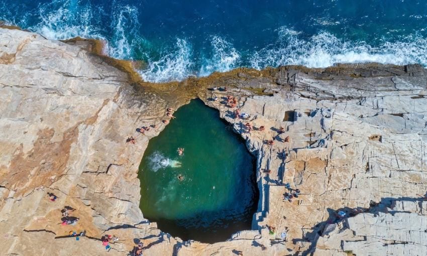 piscina natural de giola en la isla de thassos grecia