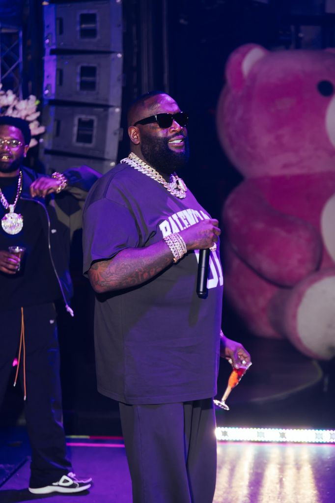 El rapero Rick Ross causó sensación en la fiesta Bresh en el club M2 Miami. 