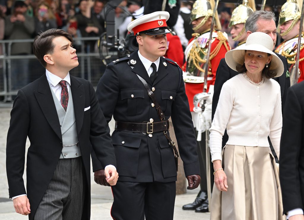 Sarah Chatto, hija de la princesa Margarita, con sus hijos Samuel y Arthur