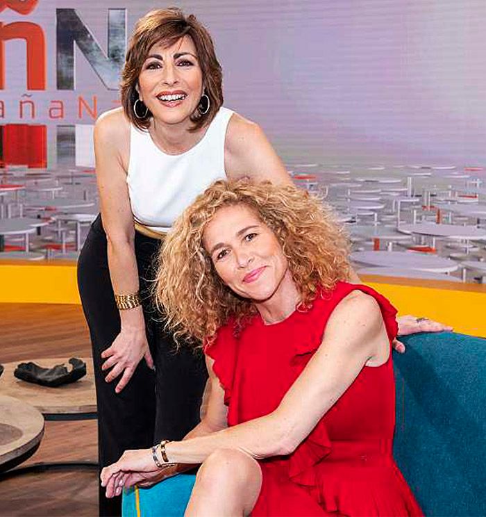 Mamen Asencio y Cristin Fernández posan juntas en TVE