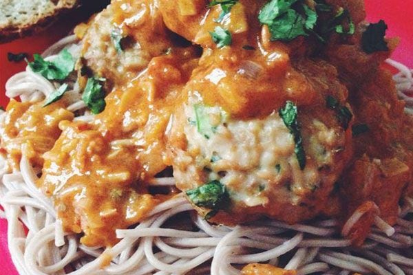 ¿Quién dijo que las albóndigas eran un plato tradicional? Lo son, claro, pero se puede innovar, y mucho, con ellas. Aquí una buena muestra de ello: las albóndigas orientales de 'Bolero Meatballs'.
