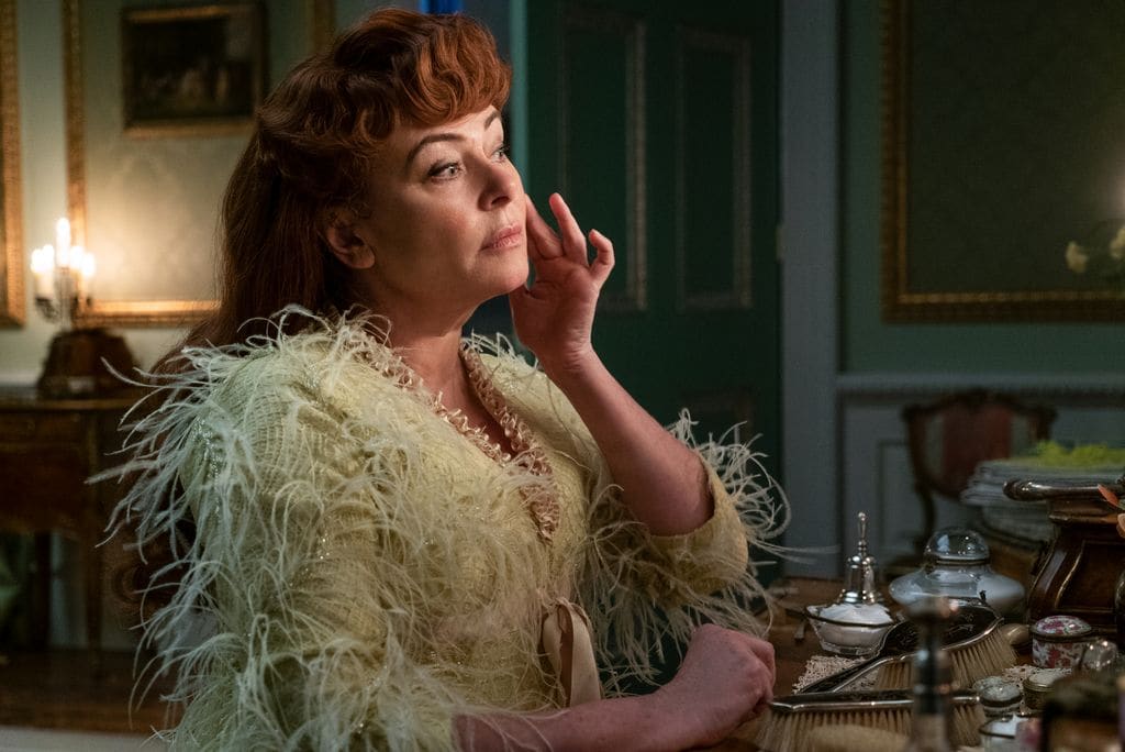 BRIDGERTON POLLY WALKER como PORTIA FEATHERINGTON en el episodio 101 de BRIDGERTON Cr. LIAM DANIEL/NETFLIX Â© 2020