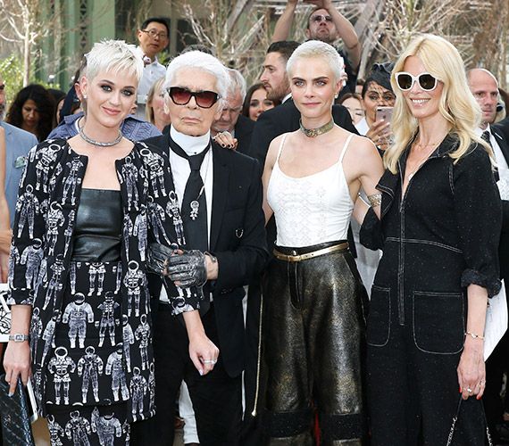 karl lagerfeld katy perry cara claudia schiffer 1a