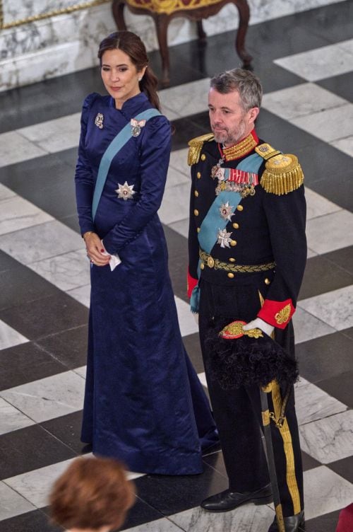 Mary y Federico de Dinamarca acompañan a la reina Margarita en los últimos compromisos de su reinado